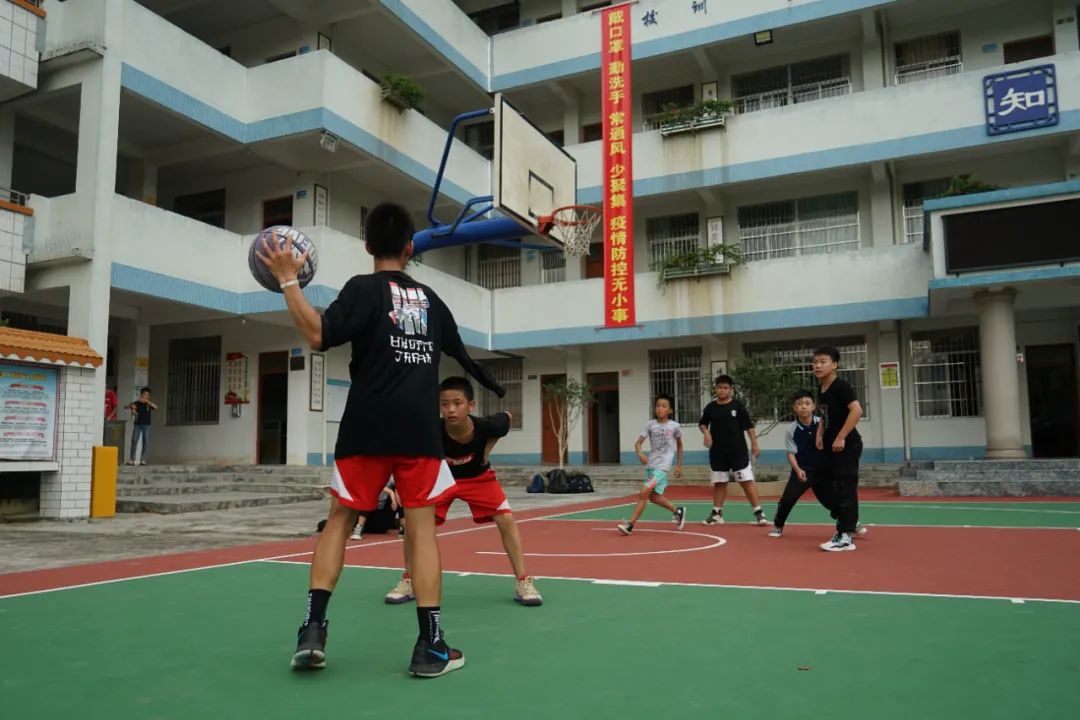 路人篮球百家号_路人篮球视频_路人打篮球技巧是什么意思
